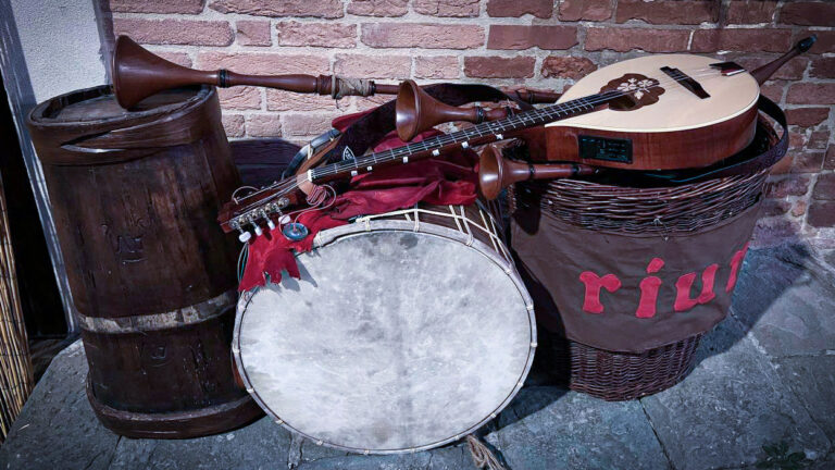 Scopri di più sull'articolo Perché un Brano antico di 500 Anni fa può emozionarti oggi più di un brano da hit parade?