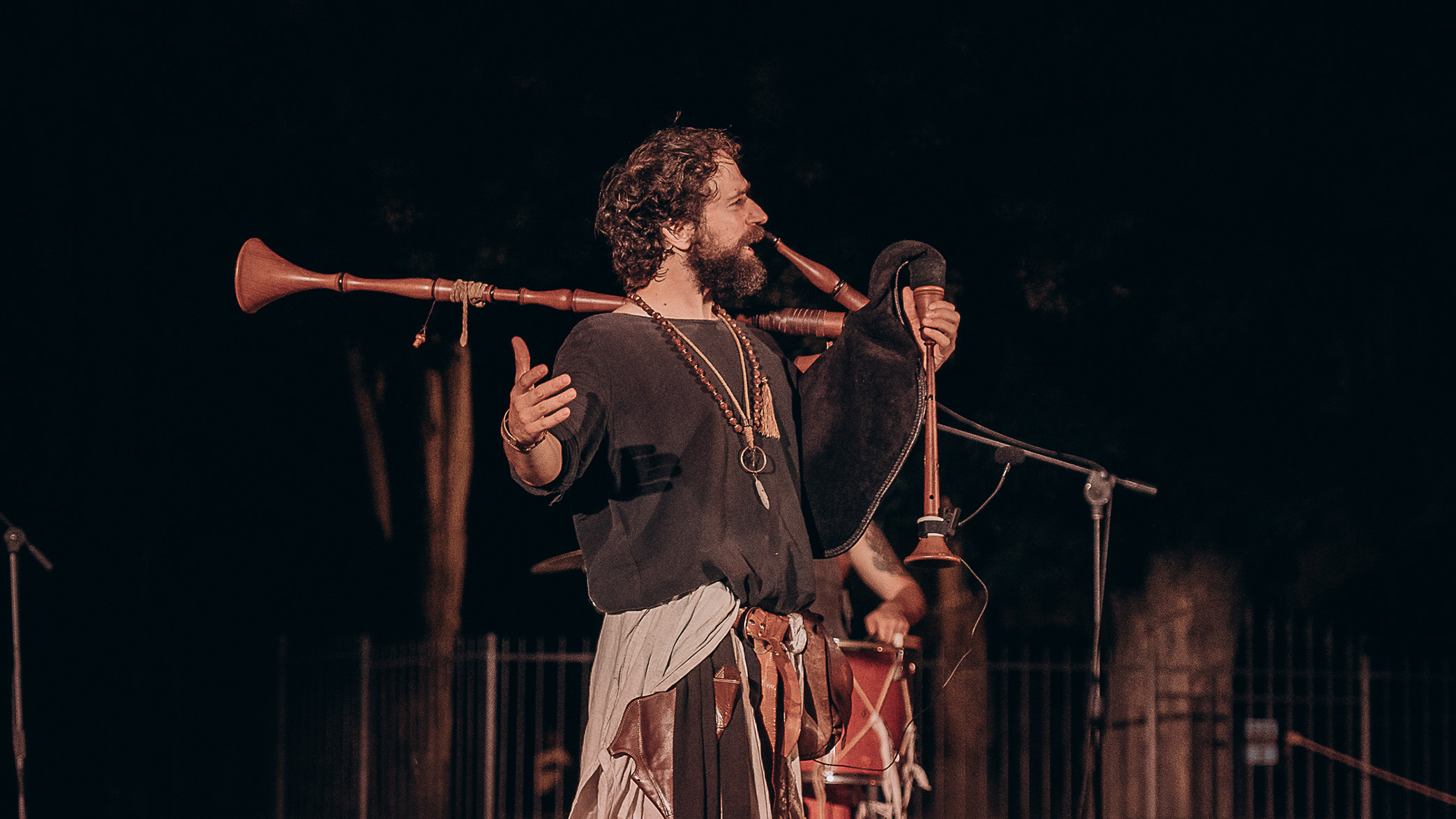 Scopri di più sull'articolo Fine tour Riuros 2025: pensieri, bilanci e le ultime date dal vivo